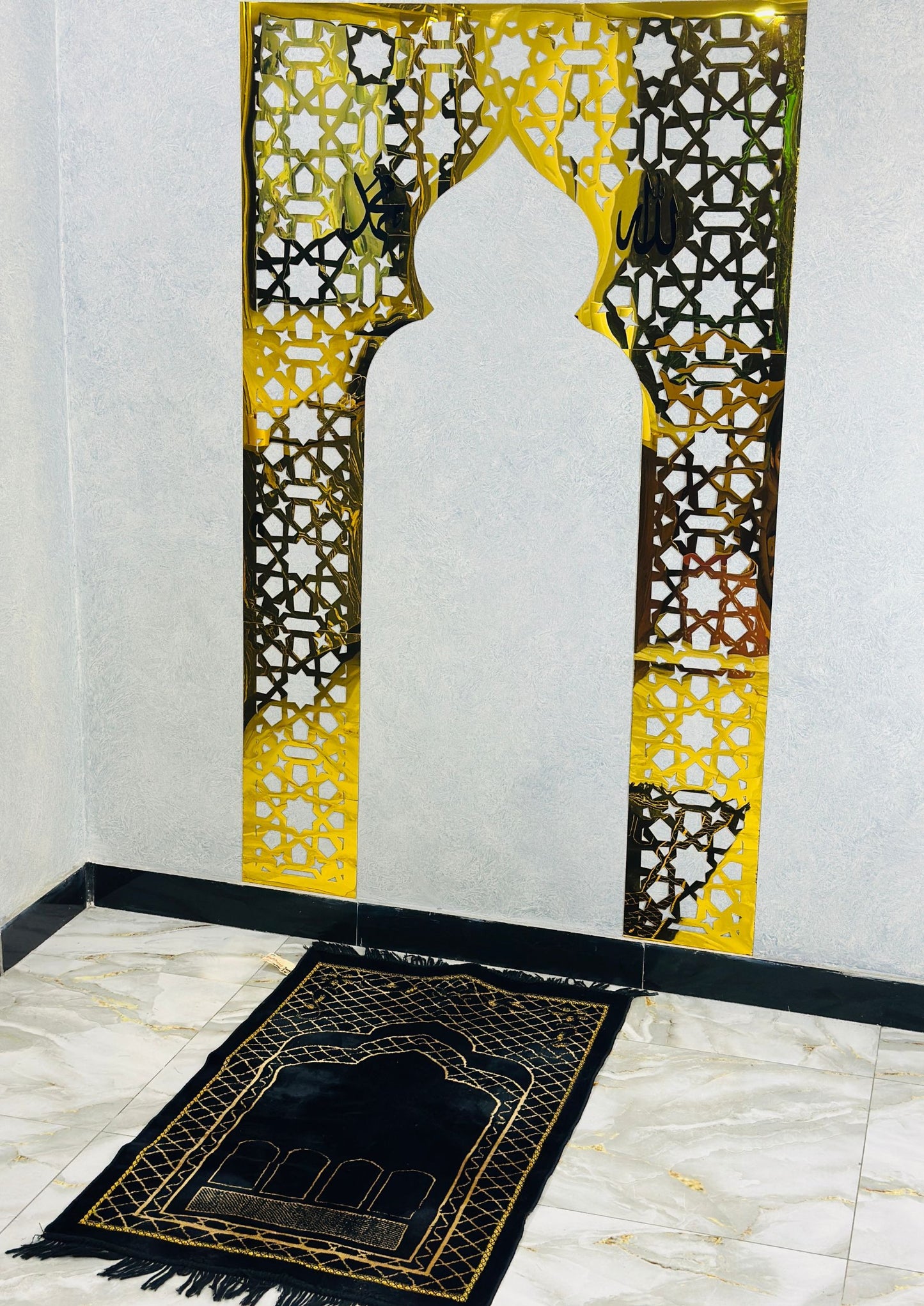 Acrylic Mihrab for Prayer Room with Islamic Calligraphy Set